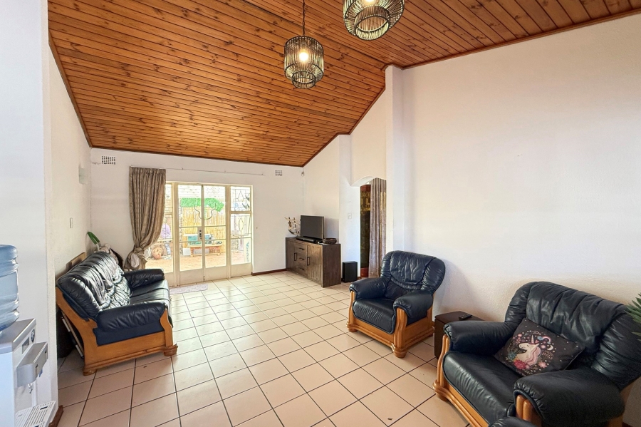 4 Bedroom Property for Sale in Monte Vista Western Cape